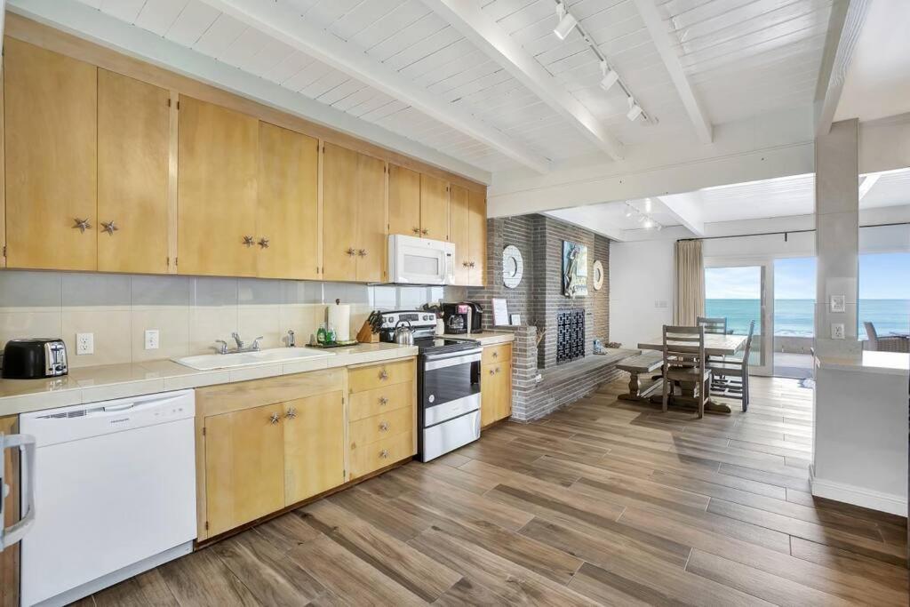 On The Sand!! Private Beach! Ocean Front Hot Tub!! Dana Point Exterior photo