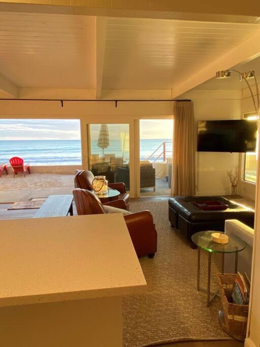 On The Sand!! Private Beach! Ocean Front Hot Tub!! Dana Point Exterior photo